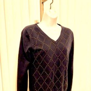Tommy Hilfiger. V neck long sleeve sweater